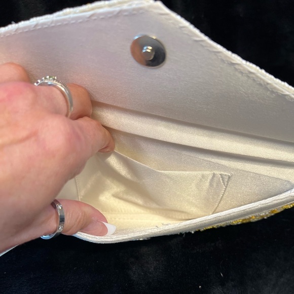 🍋SOL AND MER VIRAL LEMON BEADED CLUTCH🍋NWT - Picture 13 of 14